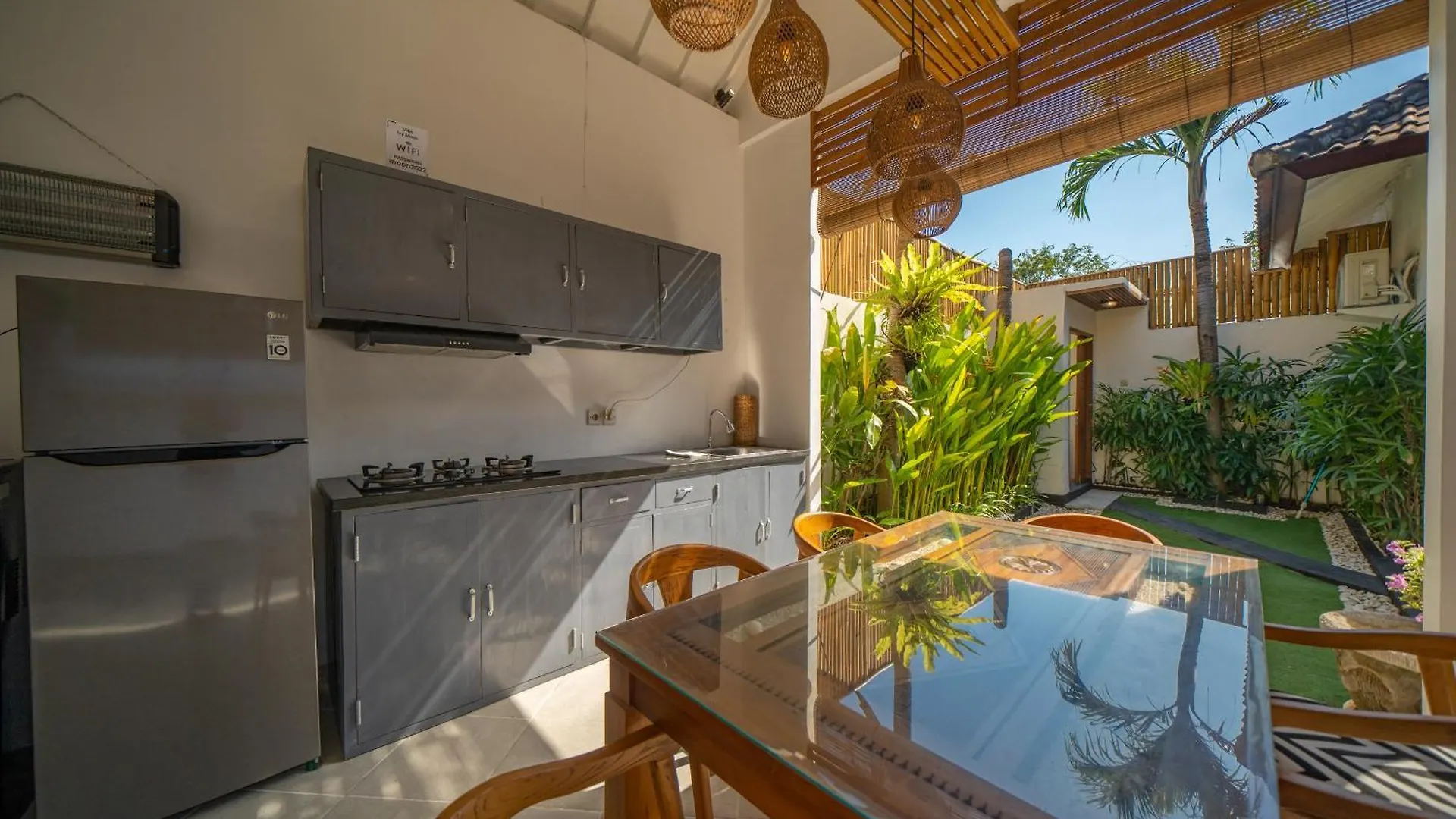 Villa Ivy Moon Seminyak