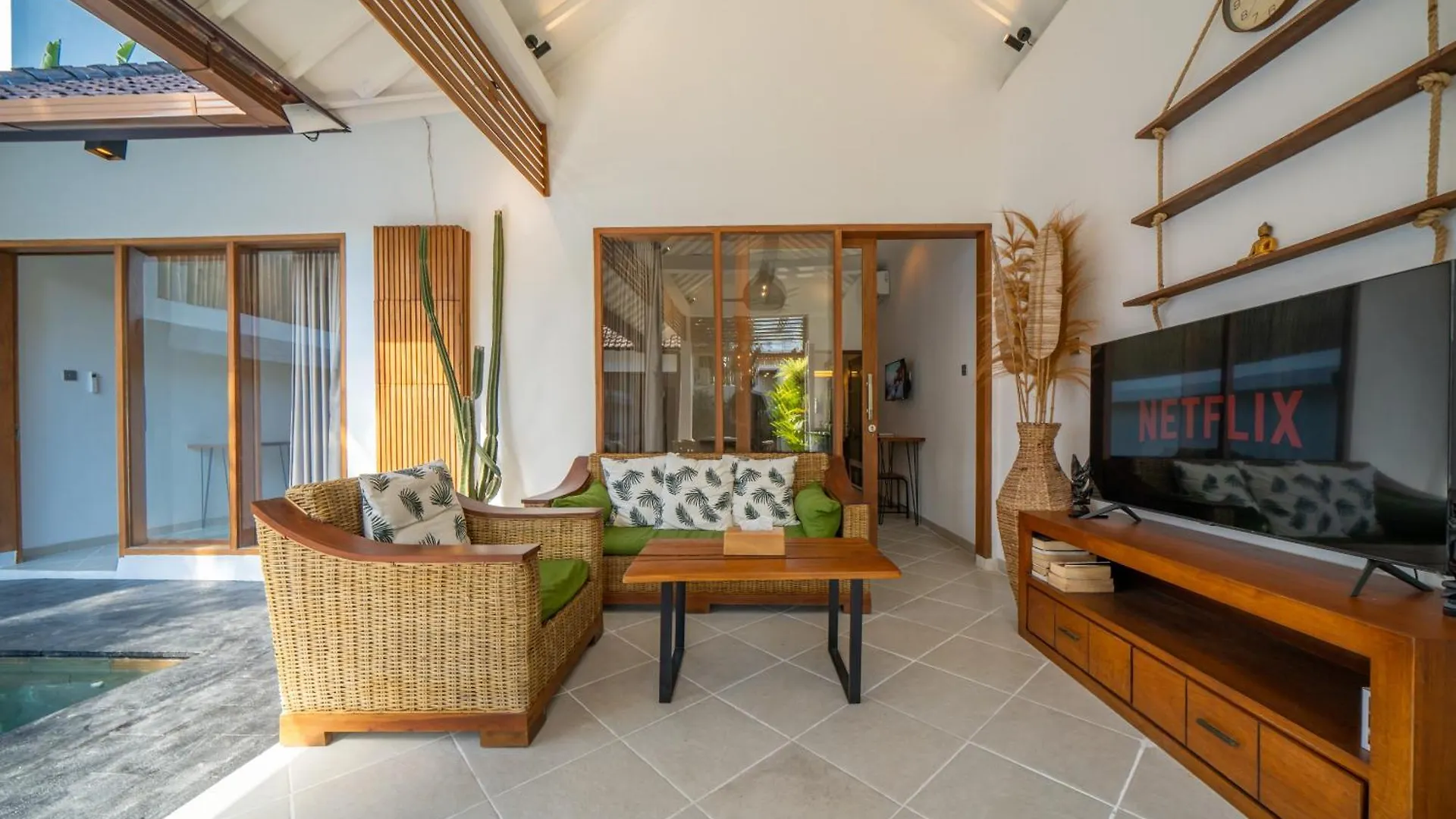 Villa Ivy Moon Seminyak