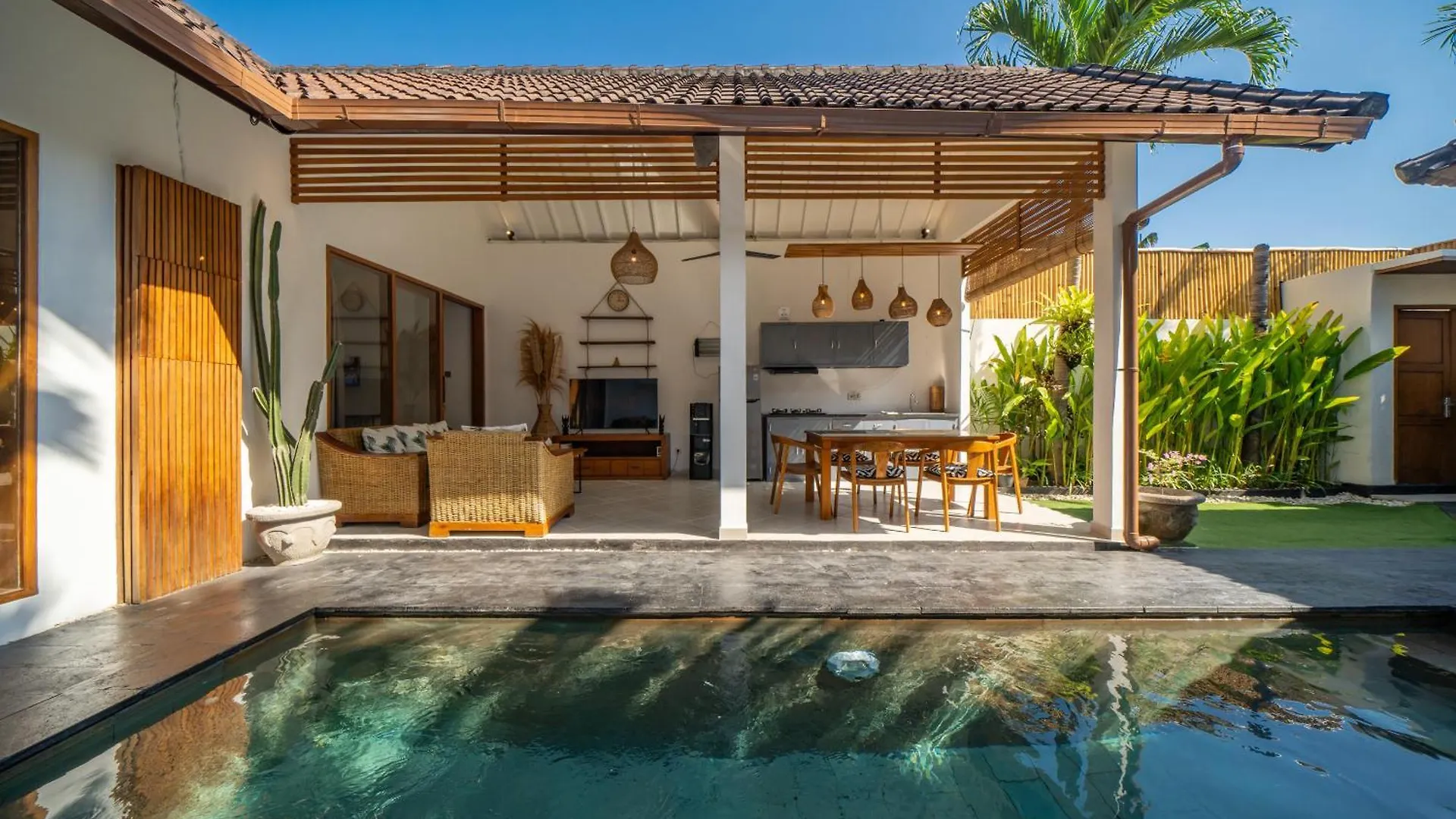 Villa Ivy Moon Seminyak
